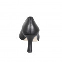 Woman's pointy pump in black leather with a memory foam insole and spool heel 7 - Available sizes:  32, 33, 34