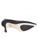 Woman's pointy pump in black leather with a memory foam insole and spool heel 7 - Available sizes:  32, 33, 34
