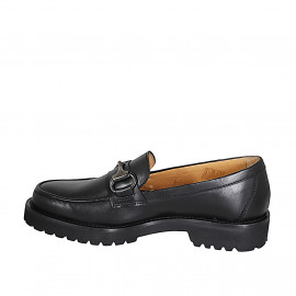 Woman’s black leather... 2