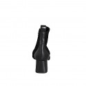 Bottin pour femmes à bout rond avec fermeture zippée, détail en cuir et bouton, en daim et cuir noir, talon 5 - Pointures disponibles:  32, 33, 34, 35, 42, 43, 44, 45, 46