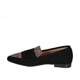 Woman's pointed-toe loafer in black and spotted suede with buckles heel 1 - Available sizes:  33, 34, 42, 43, 44, 45, 46 2
