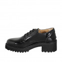 Scarpa stringata derby da donna con elastici laterali in vernice nera tacco 5 - Misure disponibili: 33, 34, 42