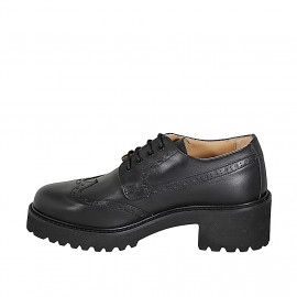 Zapato Derby de cordones para mujer en piel negra, con detalles brogue tacon 5 - Tallas disponibles:  32, 33, 34, 42, 43, 44, 45, 46 2