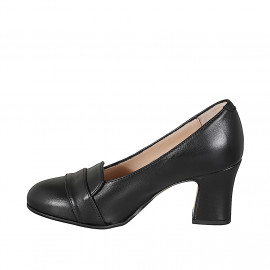 Damen-Loafer aus schwarzem... 2