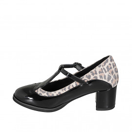Woman's pump in black... 2