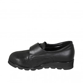 Chaussure pour femmes avec velcro et semelle intérieure amovible en cuir imprimé noir talon compensé 3 - Pointures disponibles:  32, 33, 34, 43, 44, 45 2
