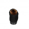 Mocasines para mujer con punta en gamuza negra con adorno dorado, suela dentada y tacón 2 - Tallas disponibles:  33, 34, 42, 43, 44, 45, 46