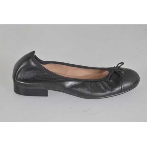 Ballerina da donna in pelle nera con fiocco e puntale tacco 2 - Misure disponibili: 33, 34, 42, 43, 44, 45
