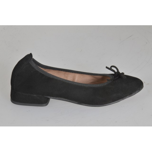 Woman's pointy ballet flats in black suede with bow and heel 2 - Available sizes:  32, 33, 34, 42, 43, 44, 45, 46