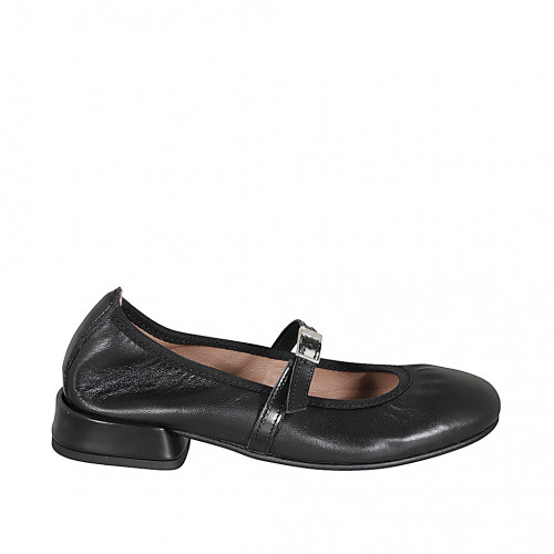 Woman's Mary Jane ballet flats in...