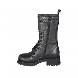 Woman's combat boots in... 2