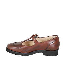 Woman's Mary Jane pumps... 2