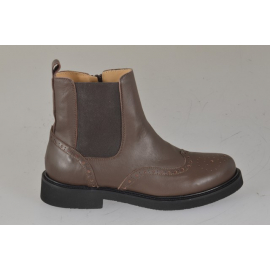 Bottines pour femmes en cuir marron avec fermeture zippée, empiècement élastique, détail façon bout fleuri et talon 3 - Pointures disponibles:  32, 33, 34, 42, 43, 44, 45, 46