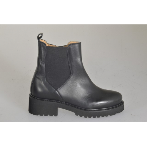 Woman’s black leather ankle boots with zip, elastic insert and heel 5 - Available sizes:  32, 33, 34, 42, 43, 44, 45, 46