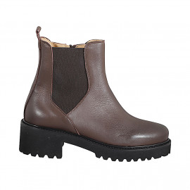 Woman’s brown leather ankle boots with zip, elastic insert and heel 5 - Available sizes:  33, 34, 42, 43, 44, 45, 46