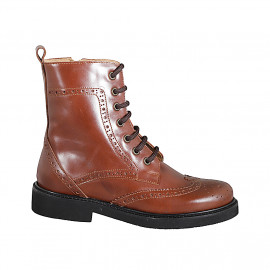 Bottines à lacets pour femmes en cuir cognac avec fermeture zippée, empiècement façon bout fleuri et talon 3 - Pointures disponibles:  32, 34, 35, 42, 43, 44, 45, 46