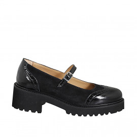 Woman’s Mary Jane pumps in black patent leather and black suede with wingtip detailing heel 5 - Available sizes:  33, 34, 42, 43, 44, 45, 46