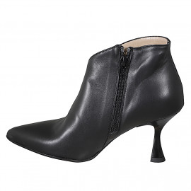 Stivaletto a punta da donna in pelle nera con cerniera e tacco 7 - Misure disponibili: 32, 42, 43, 44, 45, 46, 47 2