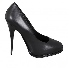 Woman's round-toe pumps in black leather with stiletto heel, platform and heel 11 - Available sizes:  31, 32, 33, 34, 35, 42, 43, 44, 45, 46