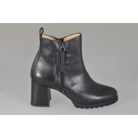 Woman’s black leather ankle boots with double zip and heel 7 - Available sizes:  32, 33, 34, 42, 43, 44, 45