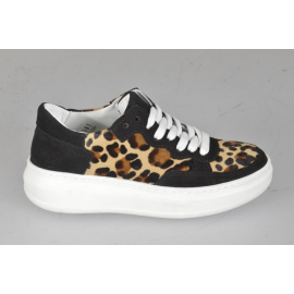 Sneaker stringata da donna in camoscio nero e pelo di vitello stampa maculato con plantare estraibile e zeppa 4 - Misure disponibili: 33, 34, 35, 42, 43, 44, 45, 46