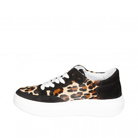 Woman’s lace-up sneaker in... 2