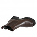 Botines Chelsea de mujer en piel marrón oscuro con elásticos laterales, tacón 5 - Tallas disponibles:  32, 42, 43, 44, 45, 46