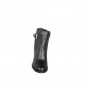 Botines para mujer en piel negra con cremallera y correa con hebilla, tacón 7 - Tallas disponibles:  32, 33, 34, 42, 43, 44, 45