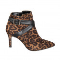 Botines para mujer con punta en gamuza con estampada animal, con correas cruzadas en piel negra y tacón 7 - Tallas disponibles:  32, 33, 34, 35, 42, 43, 44, 45