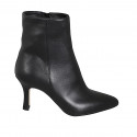 Woman’s pointed-toe ankle boots in black leather with side zip and heel 7 - Available sizes:  33, 34, 35, 46