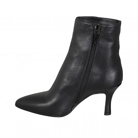 Bottines pour femmes à bout pointu en cuir noir avec fermeture éclair et talon 7 - Pointures disponibles:  32, 33, 34, 35, 42, 44, 45 2
