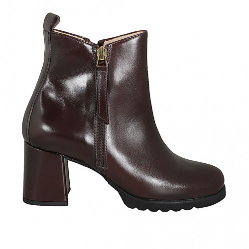 Woman’s brown leather ankle boots with zippers and heel 7 - Available sizes:  32, 33, 42, 43, 44, 45