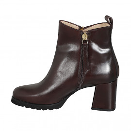 Bottines pour femmes en cuir marron avec fermetures éclair et talon 7 - Pointures disponibles:  32, 33, 42, 43, 44, 45 2