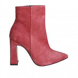 Woman’s ruby red suede pointed-toe ankle boots with zipper and block heel 9 - Available sizes:  33, 34, 35, 42, 43, 44