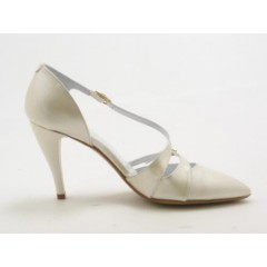 Zapato abierto para mujer con cinturones en piel perlada color marfil tacon 9 - Tallas disponibles:  42, 43, 44