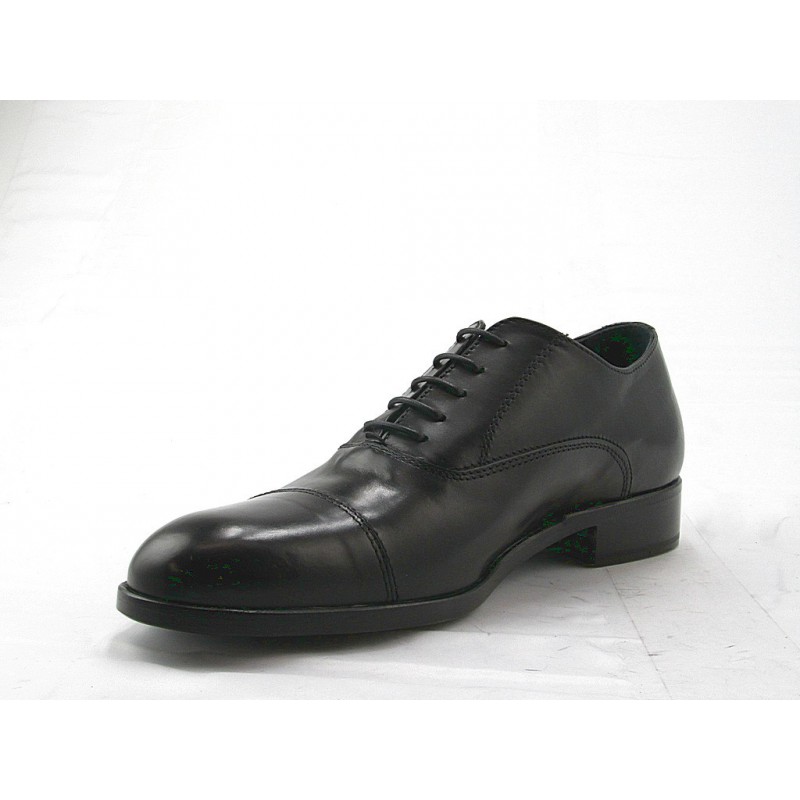 Small or large Shoe with laces in black leather Ghigocalzature
