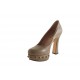 Zapato de salón con plataforma y tachuelas en piel color marrón tacon 10 - Tallas disponibles:  42