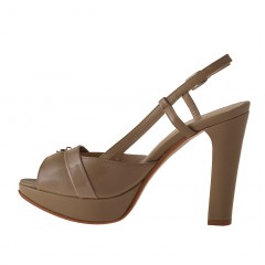 Sandalo da donna con plateau in pelle e vernice beige tacco 10 - Misure disponibili: 42 2