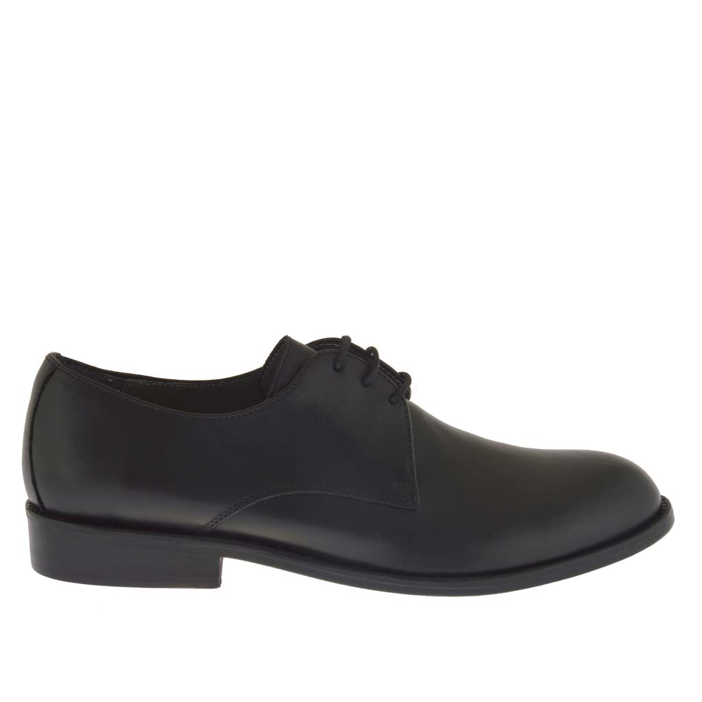 Men's elegant derby shoe with laces in black leather