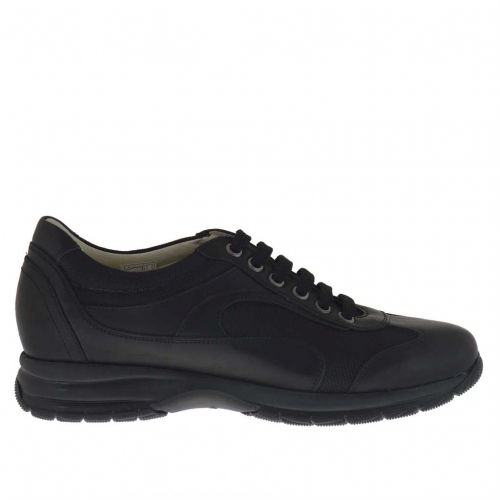 Men's sports shoe with laces in black leather and fabric - Available sizes:  36