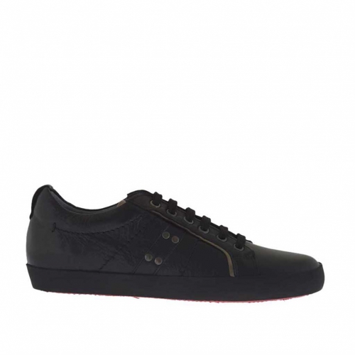 Laced sports shoe for men in black leather  - Available sizes:  36