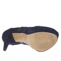 Décolleté da donna con plateau in camoscio blu con fiori tacco 15 - Misure disponibili: 42