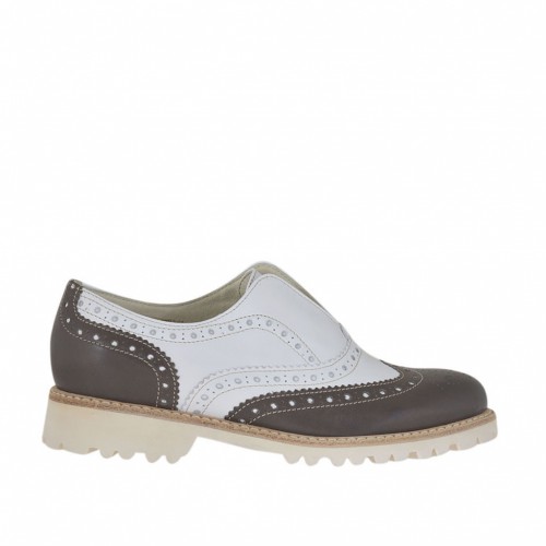 Scarpa stile inglese da donna con elastico in pelle marrone e bianca tacco 2,5