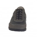 Zapato deportivo con cordones para hombre en piel nabuk de color gris y piel perforada negra - Tallas disponibles:  36
