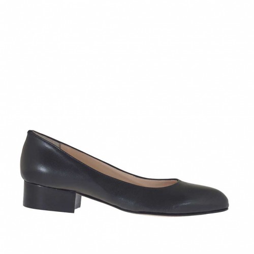 black leather pumps ladies