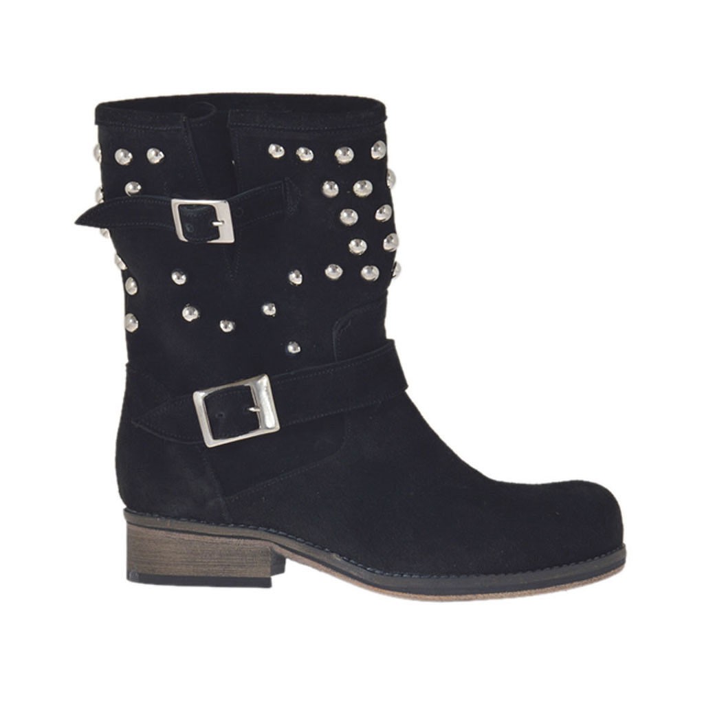 black heeled ankle boots with buckle
