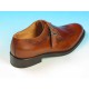 Zapato elegante para hombre con hebilla y decoraciones a punta de ala en piel color cuero - Tallas disponibles:  52, 53