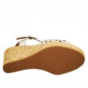 Sandale pour femmes avec courroie en cuir perforé argent perlé avec plateforme et talon compensé 9 - Pointures disponibles:  42, 43