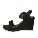 Sandale pour femmes avec plateforme, boucles et courroies réglables en cuir noir talon compensé 8 - Pointures disponibles:  42