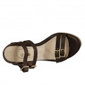 Sandalia para mujer con plataforma, hebillas y cinturones ajustables en piel marron cuña 8 - Tallas disponibles:  42